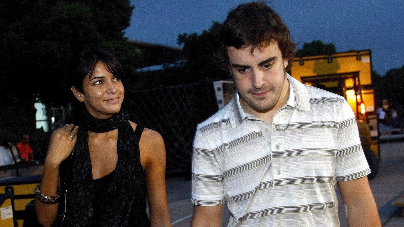 2011 sfortunato per il pilota di Formula Uno Fernando Alonso che, dopo cinque anni d’amore, annuncia la separazione dalla moglie Raquel Del Rosario