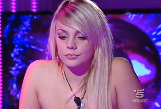 Il Gf12 ha deciso d’inserire anche per quest’anno la possibilità per sei concorrenti di essere immuni dalle nomination per un mese