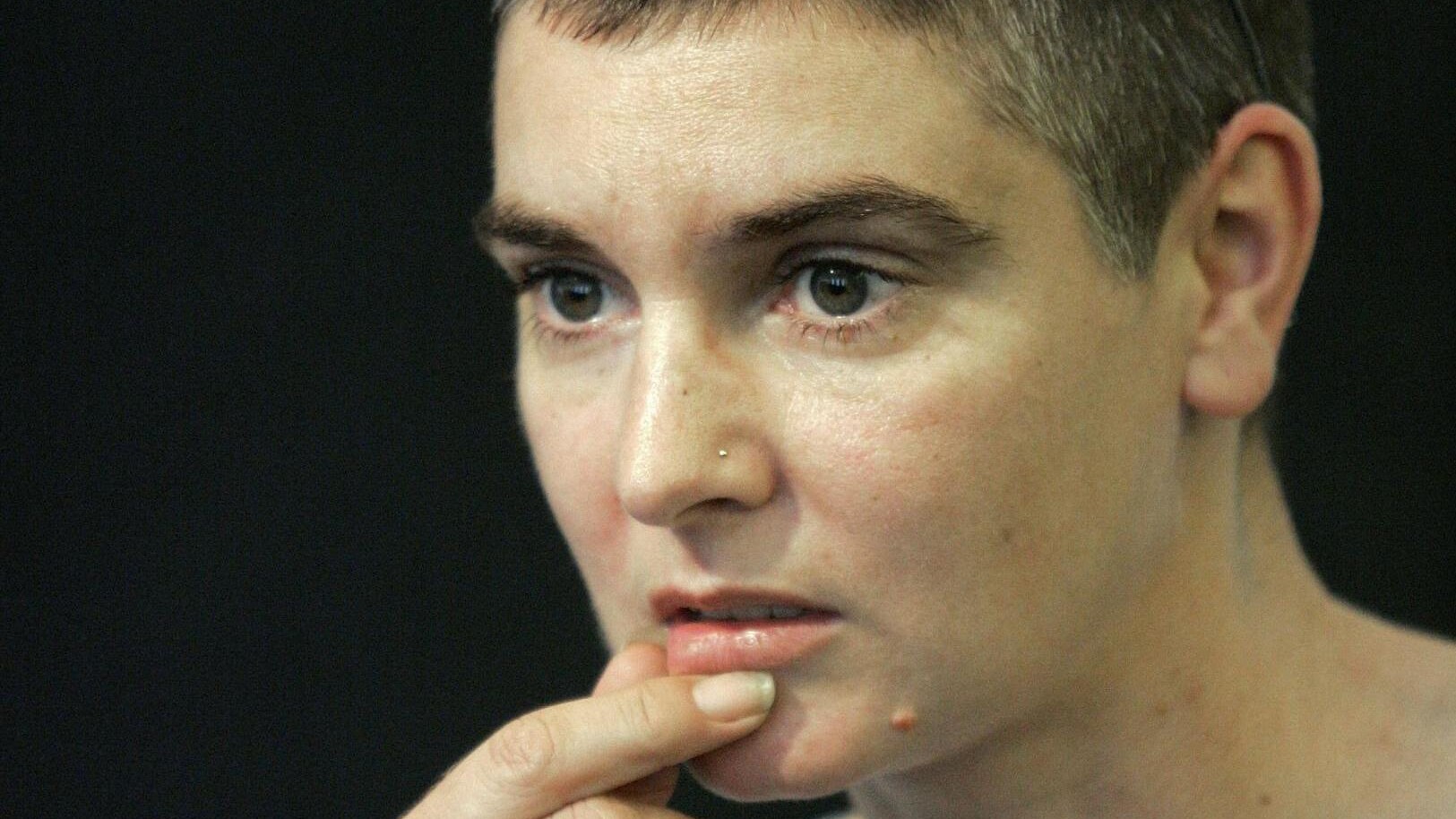 Nonostante la gioia per aver recuperato il rapporto con l’ex marito Barry Herridge, Sinead O’ Connor ha tentato nuovamente di suicidarsi