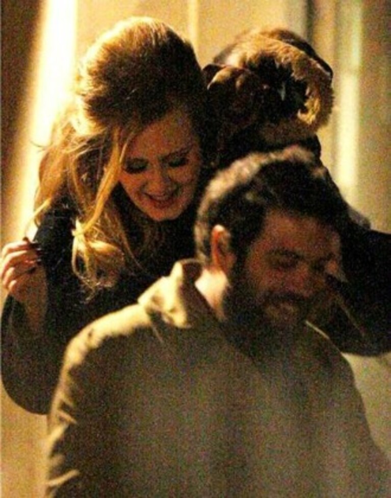 la cantante adele e il suo fidanzato simon