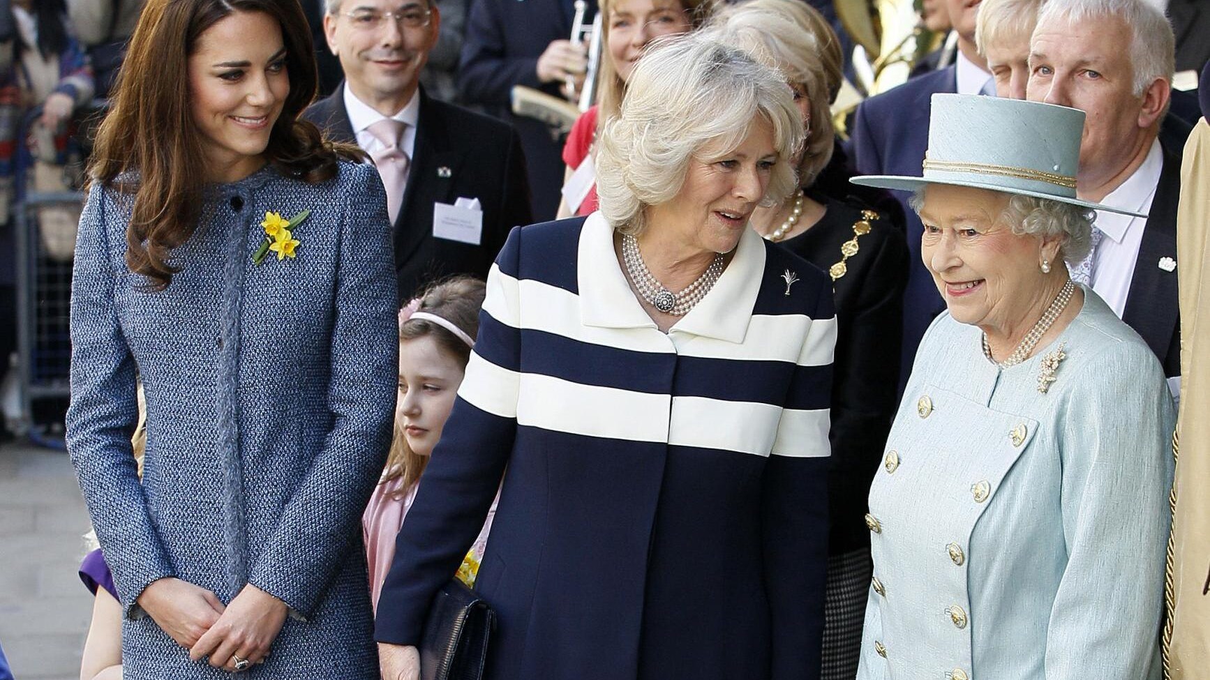 E’ già finito l’idillio reale tra la bella Kate Middleton e la Regina Elisabetta. Quest’ultima, infatti, non approva l’aria troppo sexy della nuova nipotina