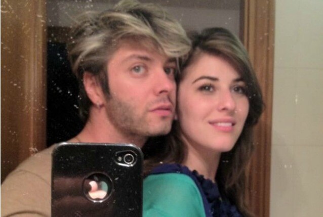 L'ex concorrente di Amici 10 ha messo da parte la carriera, almeno momentaneamente, per dedicarsi all'amore. Su twitter pubblica le foto con il suo nuovo lui, il cantante Francesco Arpino.