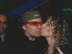 Annuncio shock del rocker di Zocca dalla sua bacheca Facebook, manco fosse un "clippino" qualunque: "In estate sposerò Laura, siamo da 25 anni insieme".