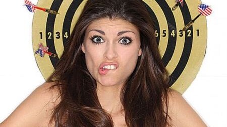 E’ la modella Linda Morselli la donna che ha rubato il cuore al pilota Valentino Rossi.