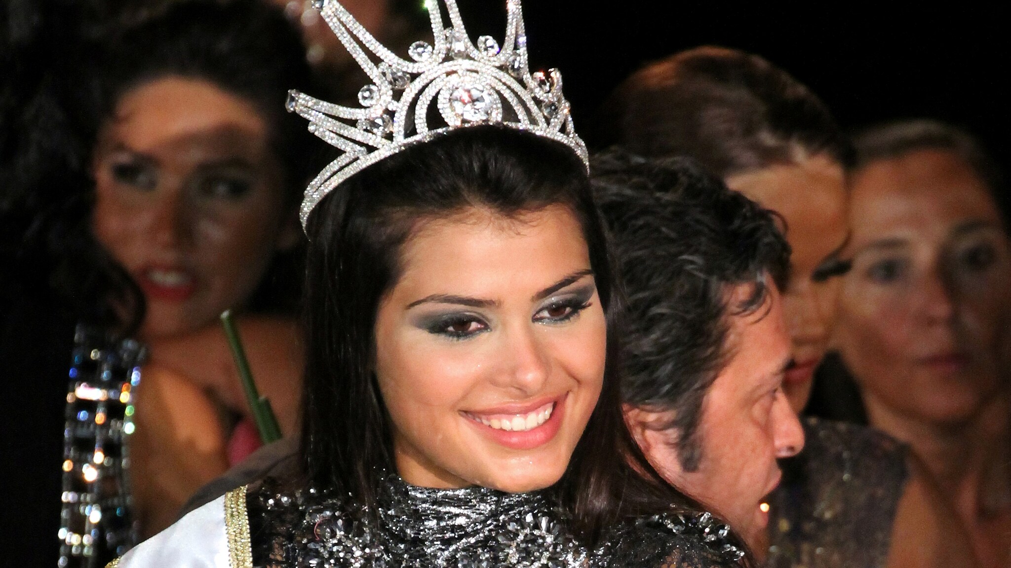 Tra le 38 candidate al titolo di "Modella più bella del mondo", è stata la serba Mina Milutinovic a vincere la fascia al Miss World Next Top Model 2012