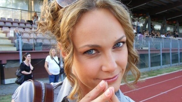 Sara Zanier, l'attrice che interpreta Serena Bassani in Centovetrine, è in dolce attesa
