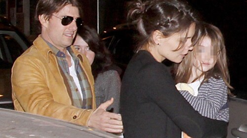 E’ cominciata la battaglia legale tra Tom Cruise e l’ex moglie Katie Holmes volta a strappare ai giudici l’affidamento della figlia Suri