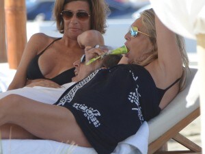 Mara Venier mangia un calippo