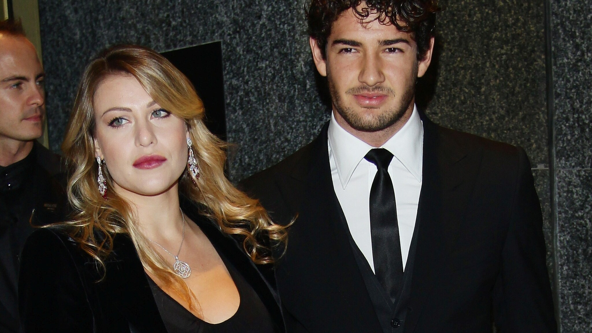 E' passato poco più di un anno dall'inizio della loro storia d'amore eppure qualcosa sembrerebbe già non funzionare tra Alexandre Pato e la bella Barbara Berlusconi