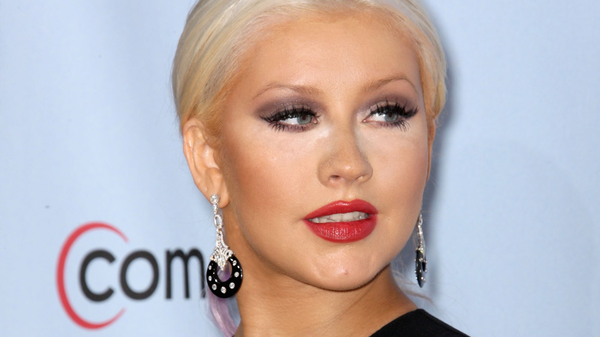 Non ha più intenzione di mettersi in discussione dal punto di vista fisico la cantante Christina Aguilera che ha risposto picche alla sua casa discografica
