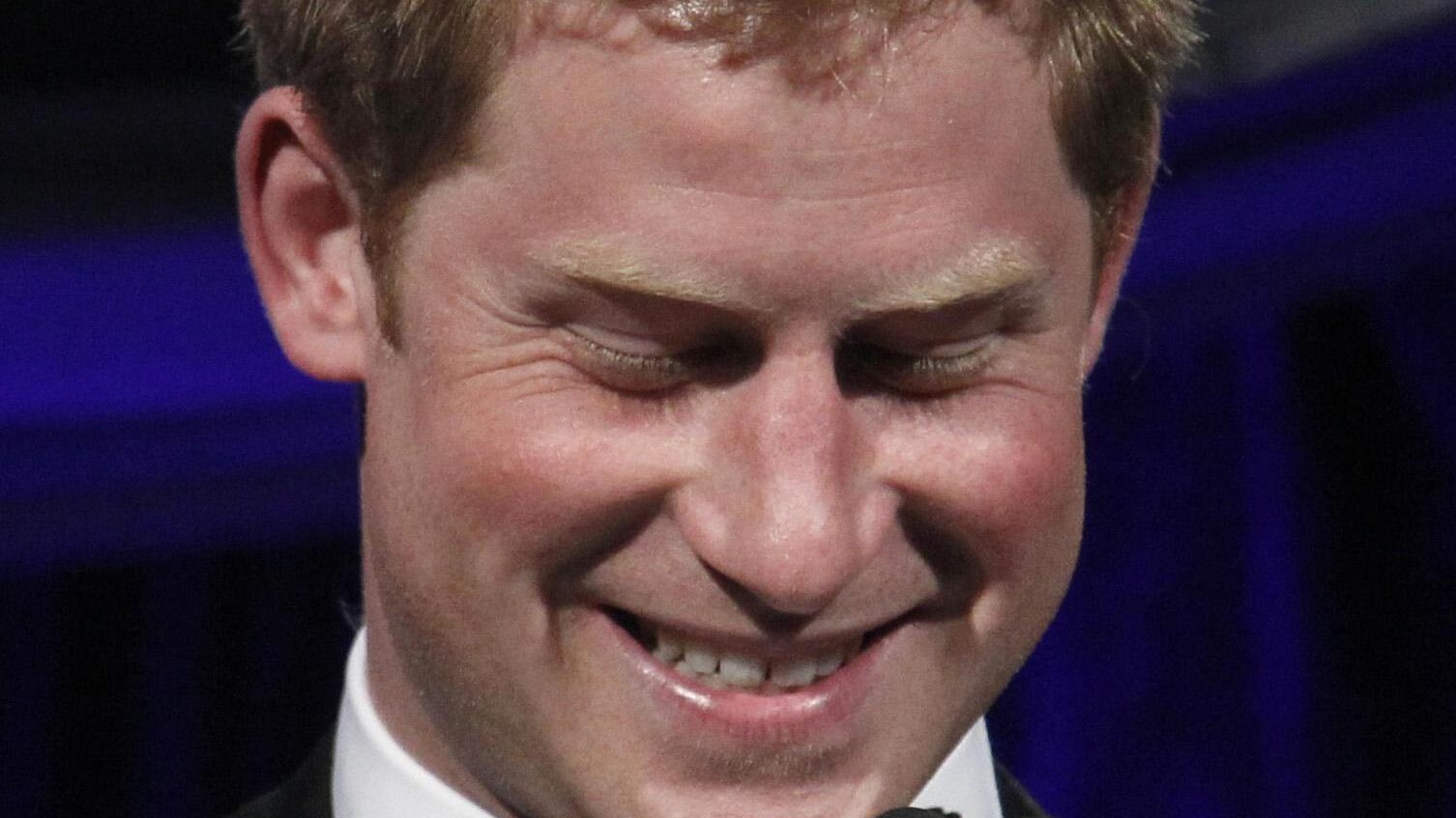 Il fascino del Principe Harry non conosce veramente confini se dopo tutto quello che il ragazzo è riuscito a combinare, l'ex fidanzata Cressida Bonas ha voluto perdonarlo