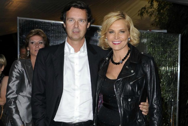 La presentatrice sprint e giudice a X Factor racconta della sua vita privata e del suo amore con Gerò Carraro. Per la prima volta si reputa felice e innamorata, adesso che il suo uomo è una presenza concreta per lei e i suoi bambini.