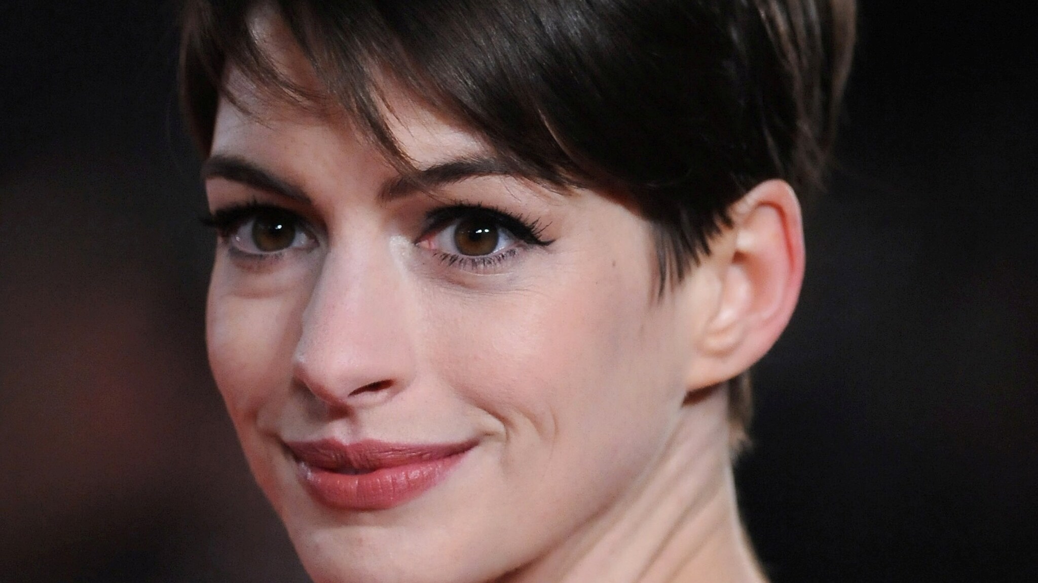 l'attrice anne hathaway