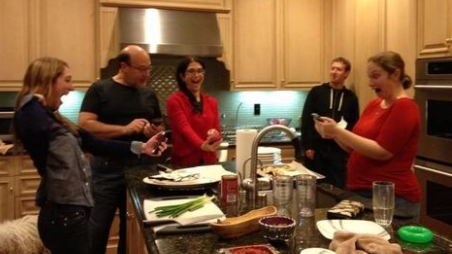 E' rimasto vittima della sua stessa creatura Mark Zuckerberg che ha visto circolare su Facebook una foto che sarebbe dovuta rimanere privata