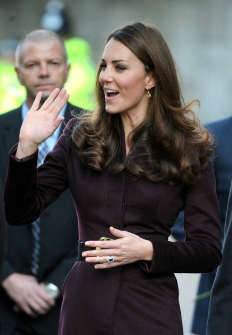 kate middleton mano sulla pancia