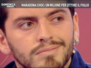 Diego Armando Maradona querelato dal figlio per diffamazione