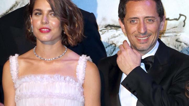 Ha deciso di sdoganare il suo amore per l'attore Gad Elmaleh la bellissima Charlotte Casiraghi