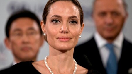 Il quadro shock con Angelina Jolie