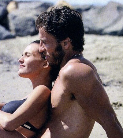 gianluca zito con la fidanzata al mare