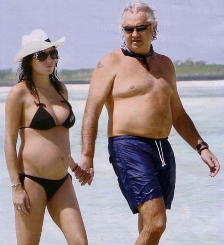 gregoraci-briatore-in-riva-al-mare