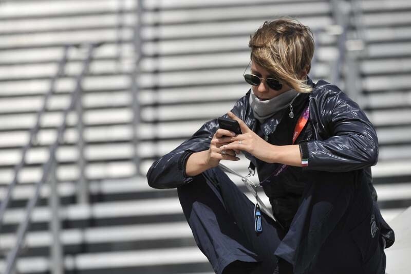 Federica riceve messaggi di auguri