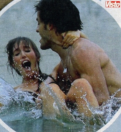 giorgio-e-giulia-giocano-al-mare