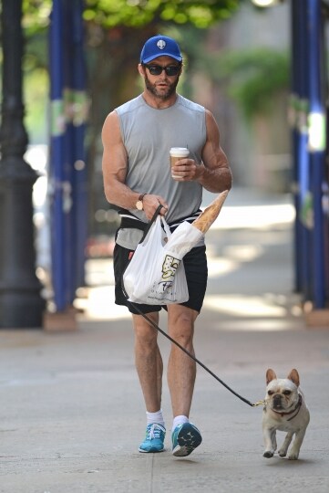 Hugh e il cagnolino Dalì