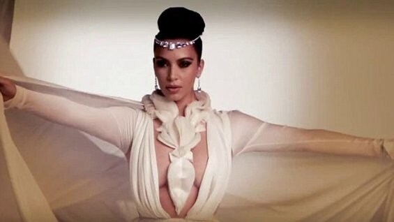 Kim-Kardashian-bellissima-per-Hia-magazine