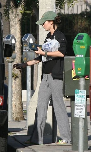 megan-fox-fa-il-biglietto-per-il-parcheggio