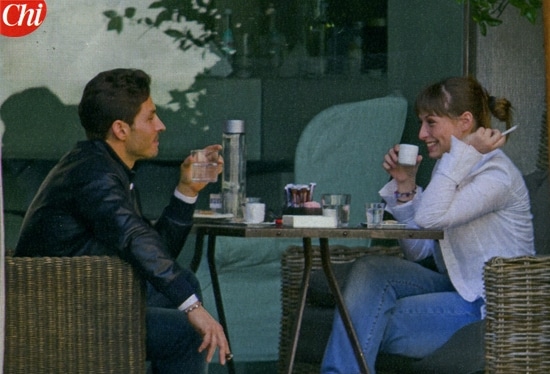 Pier Silvio e la figlia Lucrezia prendono un caffè insieme