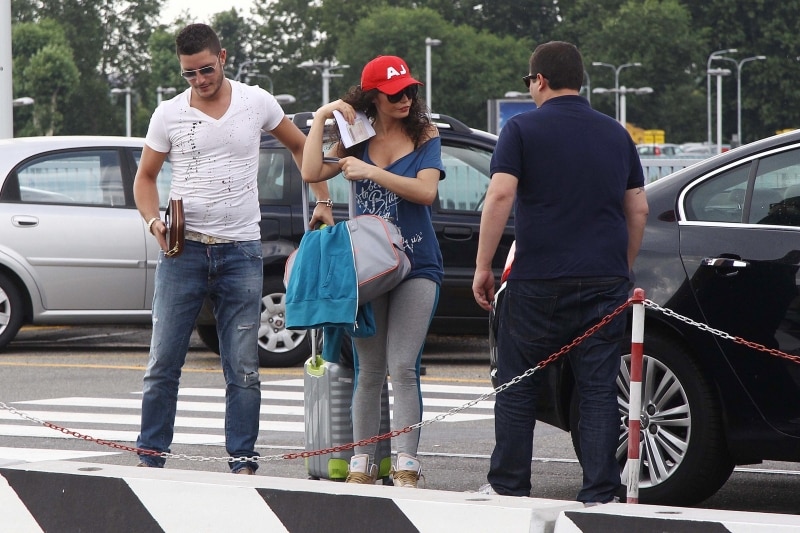 Raffaella-Fico-in-strada