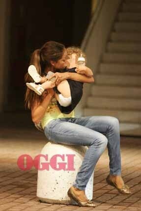 E subito dopo, Ruby Rubacuori fa tante coccole a sua figlia Sofia