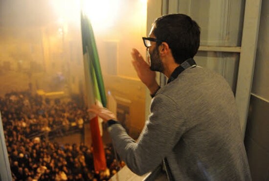 stefano-di-x-factor-parla-con-i-suoi-concittadini