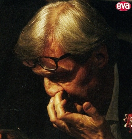 vittorio-sgarbi-pulizie-del-naso