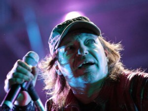 vasco-rossi-nuovo-album-vivere-o-niente