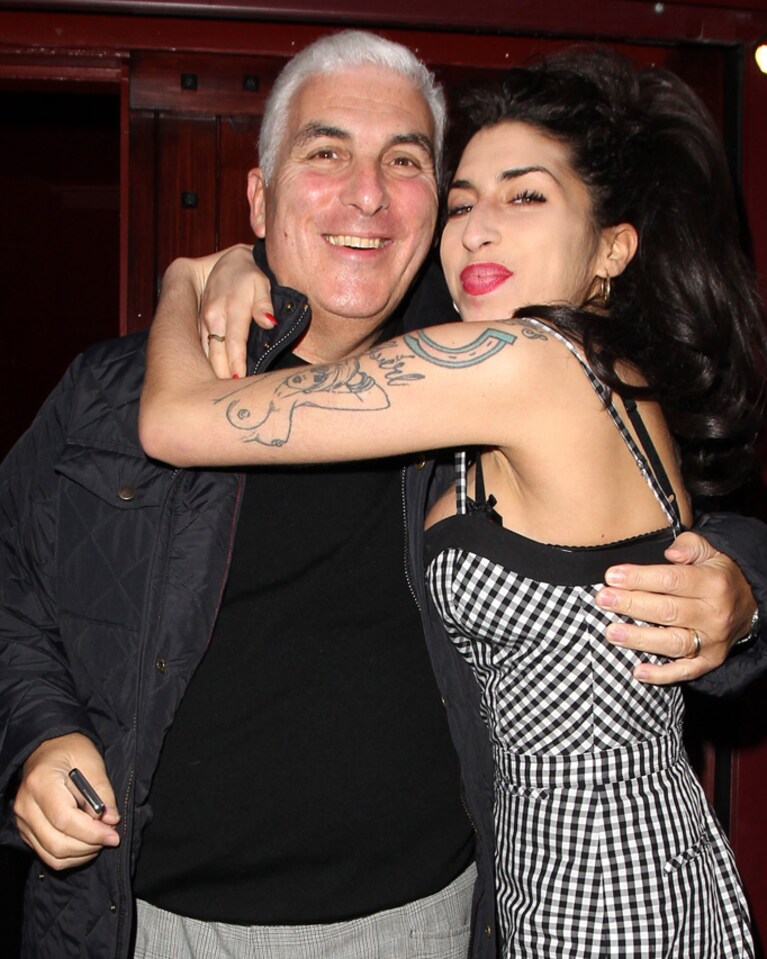 la cantante col padre mitch