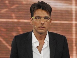 Revocato il provvedimento di allontanamento dalla casa familiare a Roberto Fiacchini, disposto dal Giudice nell'ambito della vicenda processuale, dopo la denuncia della moglie Emanuela Vernaglia, l'avvocato: "Non è un mostro, la revoca lo dimostra".