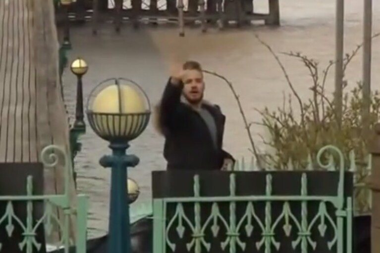 Liam-1-D-saluto