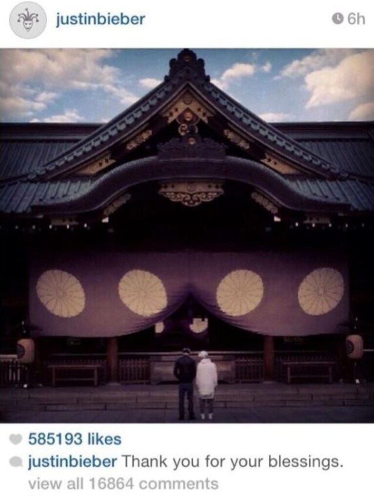Bieber-tempio-Yasukuni