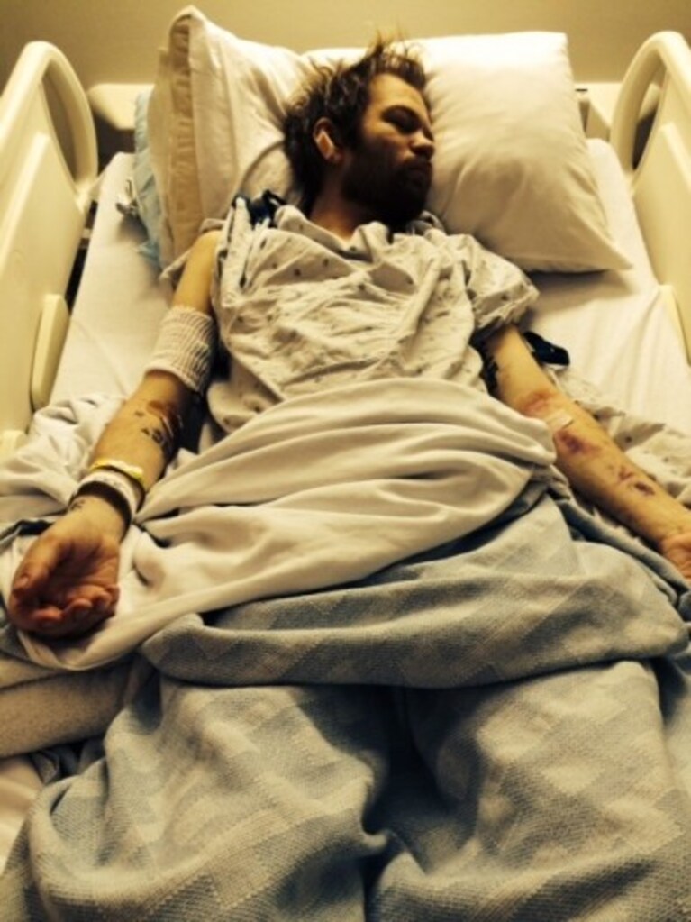 Deryck-Whibley-letto-ospedale
