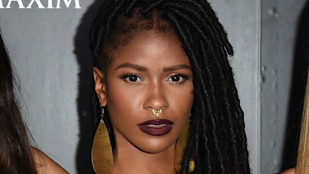 Simone-Battle