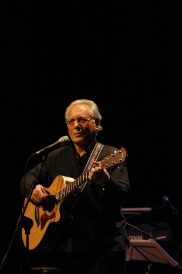 jannacci-durante-un-concerto