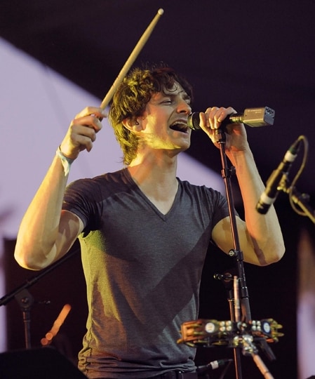 Gotye-canta-\"Somebody-that-i-used-to-know\"