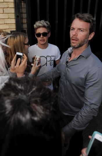 Niall con i bodyguard