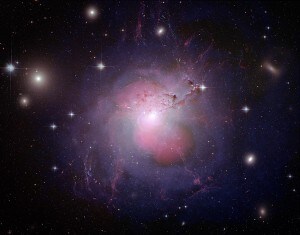 Al centro di ogni galassia potrebbe nascondersi un buco nero: ne abbiamo uno al centro della Via Lattea, e sappiamo essercene un altro nel cuore di Andromeda.