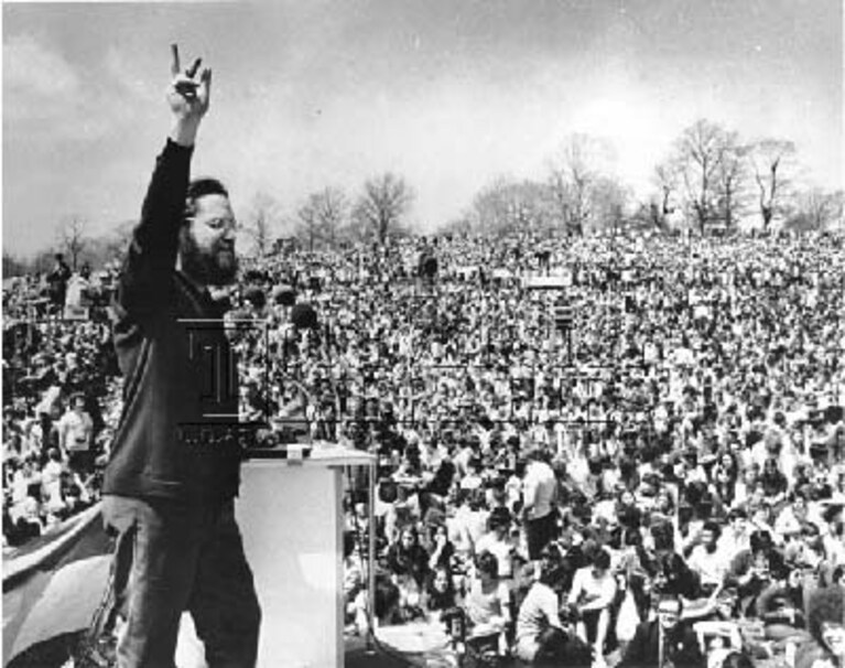 Ira Einhorn durante il primo "Giorno della Terra" a Berkeley.