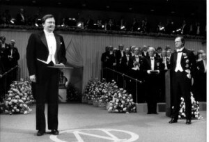 Carlo Rubbia riceve il Premio Nobel per la Fisica, 1984.