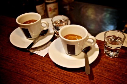 Set 2 Tazzine Caffè Farfalle - Porcellana Butterfly Meadows - Design Inglese - Foto 4