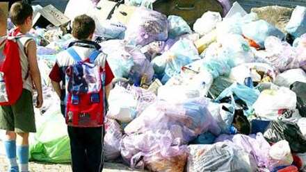emergenza rifiuti a a napoli