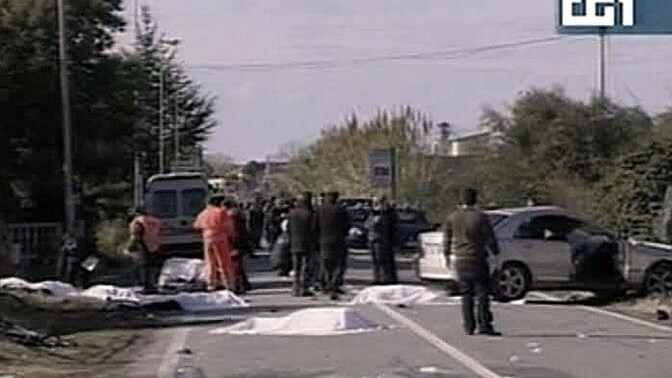 strage a lamezia terme sette ciclisti travolti da auto pirata